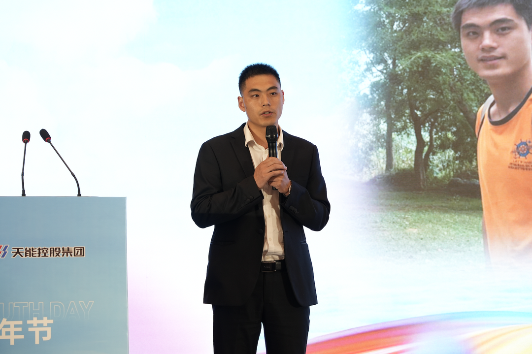 才聚jiuyou.com 智创未来｜jiuyou.com青年这样过五四_1c7e971d.png